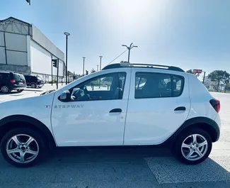 Noleggio auto Dacia Sandero Stepway 2019 in Albania, con carburante Benzina e 90 cavalli di potenza ➤ A partire da 22 EUR al giorno.