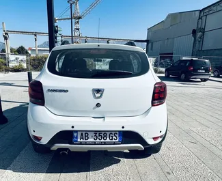 Noleggio Dacia Sandero Stepway. Auto Economica, Comfort, Crossover per il noleggio in Albania ✓ Cauzione di Deposito di 100 EUR ✓ Opzioni assicurative RCT, FDW.