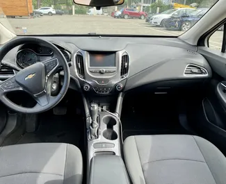 Chevrolet Cruze 2018 con sistema A trazione anteriore, disponibile a Tbilisi.