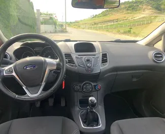 Noleggio Ford Fiesta. Auto Economica per il noleggio in Albania ✓ Cauzione di Deposito di 100 EUR ✓ Opzioni assicurative RCT, CDW, SCDW, FDW, Furto.