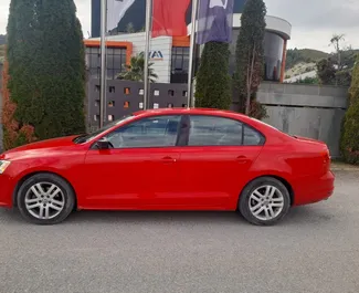 Noleggio auto Volkswagen Jetta 2015 in Albania, con carburante Gas e 105 cavalli di potenza ➤ A partire da 23 EUR al giorno.