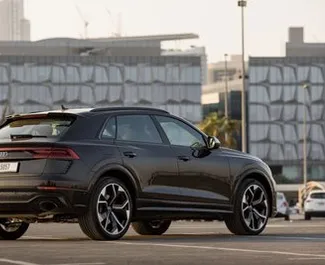 Noleggio auto Audi Q8 #4926 Automatico a Dubai, dotata di motore 3,0L ➤ Da Sheshan negli Emirati Arabi Uniti.