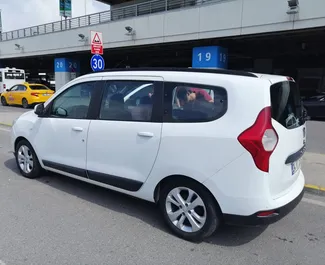 Vista frontale di un noleggio Dacia Lodgy all'aeroporto di Istanbul Sabiha Gokcen, Turchia ✓ Auto #4884. ✓ Cambio Manuale TM ✓ 3 recensioni.