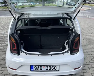 Motore Benzina da 1,0L di Volkswagen Up 2017 per il noleggio a Praga.