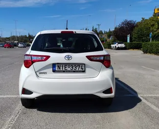 Noleggio Toyota Yaris. Auto Economica, Comfort per il noleggio in Grecia ✓ Cauzione di Deposito di 500 EUR ✓ Opzioni assicurative RCT, CDW, Furto.