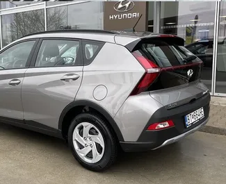 Noleggio auto Hyundai Bayon 2022 in Slovacchia, con carburante Benzina e 100 cavalli di potenza ➤ A partire da 36 EUR al giorno.