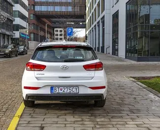 Noleggio auto Hyundai i30 2022 in Austria, con carburante Benzina e 110 cavalli di potenza ➤ A partire da 36 EUR al giorno.