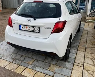 Noleggio auto Toyota Yaris 2017 in Montenegro, con carburante Benzina e 100 cavalli di potenza ➤ A partire da 35 EUR al giorno.