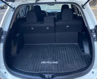 Toyota Rav4 2019 disponibile per il noleggio a Kutaisi, con limite di chilometraggio di illimitato.