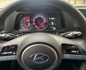 Hyundai Elantra 2022 disponibile per il noleggio a Tbilisi, con limite di chilometraggio di illimitato.