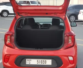 Kia Picanto 2021 con sistema A trazione anteriore, disponibile a Dubai.