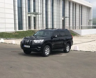 Noleggio auto Toyota Land Cruiser Prado 2020 in Georgia, con carburante Diesel e 600 cavalli di potenza ➤ A partire da 220 GEL al giorno.