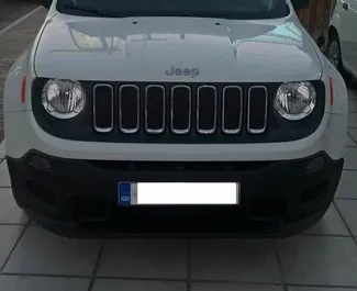 Vista frontale di un noleggio Jeep Renegade a Creta, Grecia ✓ Auto #5747. ✓ Cambio Automatico TM ✓ 0 recensioni.