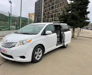 Noleggio Toyota Sienna. Auto Comfort, Monovolume per il noleggio in Georgia ✓ Cauzione di Senza deposito ✓ Opzioni assicurative RCT, Passeggeri, Furto, Giovane.