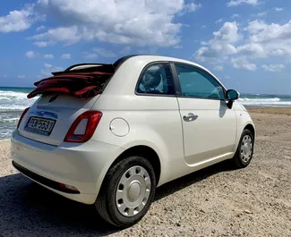 Vista frontale di un noleggio Fiat 500 Cabrio a Creta, Grecia ✓ Auto #5591. ✓ Cambio Manuale TM ✓ 0 recensioni.