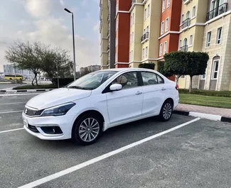 Vista frontale di un noleggio Suzuki Ciaz a Dubai, Emirati Arabi Uniti ✓ Auto #5732. ✓ Cambio Automatico TM ✓ 0 recensioni.