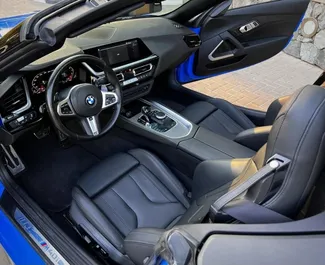 Motore Benzina da L di BMW Z4 2022 per il noleggio a Dubai.