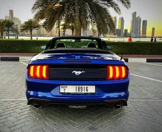 Noleggio auto Ford Mustang Cabrio 2022 negli Emirati Arabi Uniti, con carburante Benzina e  cavalli di potenza ➤ A partire da 653 AED al giorno.