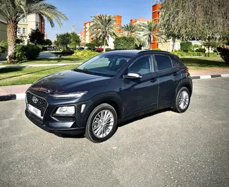 Vista frontale di un noleggio Hyundai Kona a Dubai, Emirati Arabi Uniti ✓ Auto #5740. ✓ Cambio Automatico TM ✓ 1 recensioni.