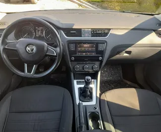 Skoda Octavia 2018 disponibile per il noleggio a Tirana, con limite di chilometraggio di illimitato.