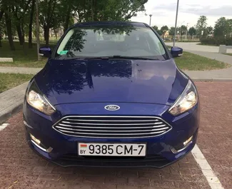 Vista frontale di un noleggio Ford Focus a Minsk, Bielorussia ✓ Auto #5834. ✓ Cambio Automatico TM ✓ 0 recensioni.