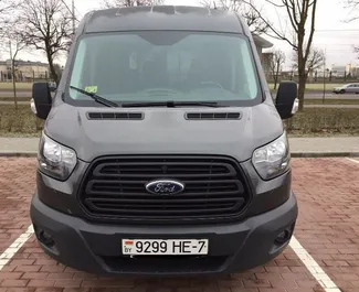 Vista frontale di un noleggio Ford Transit a Minsk, Bielorussia ✓ Auto #5837. ✓ Cambio Manuale TM ✓ 1 recensioni.