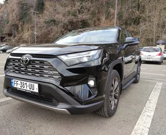 Motore Benzina da 2,0L di Toyota Rav4 2022 per il noleggio a Tbilisi.