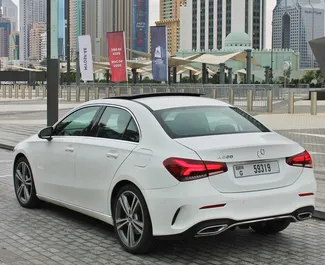 Mercedes-Benz A-Class 2021 disponibile per il noleggio a Dubai, con limite di chilometraggio di 250 km/giorno.