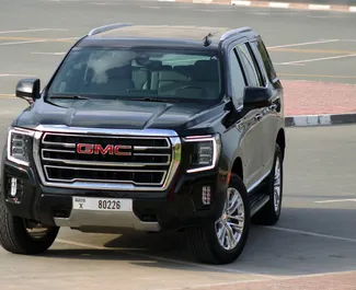 Vista frontale di un noleggio GMC Yukon a Dubai, Emirati Arabi Uniti ✓ Auto #5994. ✓ Cambio Automatico TM ✓ 0 recensioni.