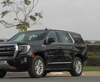 Noleggio auto GMC Yukon #5994 Automatico a Dubai, dotata di motore 5,7L ➤ Da Akil negli Emirati Arabi Uniti.