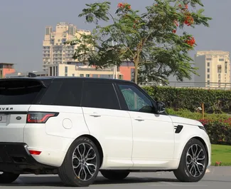 Noleggio Land Rover Range Rover Sport. Auto Premium, Lusso, SUV per il noleggio negli Emirati Arabi Uniti ✓ Cauzione di Deposito di 2000 AED ✓ Opzioni assicurative RCT, CDW.