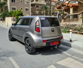 Vista frontale di un noleggio Kia Soul a Limassol, Cipro ✓ Auto #5913. ✓ Cambio Automatico TM ✓ 0 recensioni.