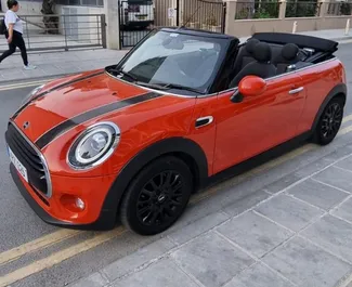 Motore Benzina da 1,6L di Mini Cooper Cabrio 2019 per il noleggio a Limassol.