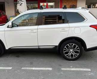 Noleggio auto Mitsubishi Outlander 2018 a Cipro, con carburante Diesel e  cavalli di potenza ➤ A partire da 60 EUR al giorno.