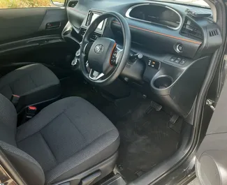 Noleggio auto Toyota Sienta #6519 Automatico a Larnaca, dotata di motore 1,5L ➤ Da Panico a Cipro.