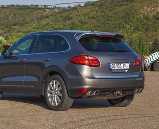 Motore Benzina da 4,8L di Porsche Cayenne Turbo 2011 per il noleggio a Tbilisi.