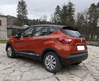 Noleggio Renault Captur. Auto Economica, Comfort, Crossover per il noleggio in Montenegro ✓ Cauzione di Deposito di 200 EUR ✓ Opzioni assicurative RCT, CDW, All'estero.