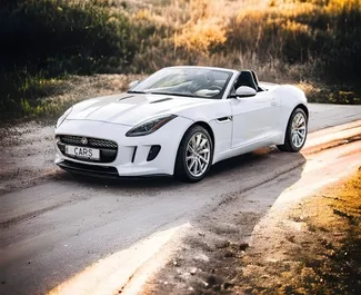 Noleggio Jaguar F-Type. Auto Premium, Lusso, Cabrio per il noleggio in Georgia ✓ Cauzione di Deposito di 1500 GEL ✓ Opzioni assicurative RCT, CDW.