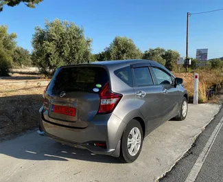 Vista frontale di un noleggio Nissan Note Medalist a Limassol, Cipro ✓ Auto #6390. ✓ Cambio Automatico TM ✓ 0 recensioni.