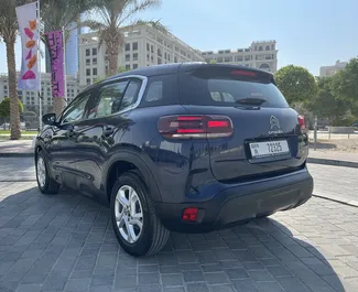 Noleggio Citroen C5 Aircross. Auto Comfort, Premium, Crossover per il noleggio negli Emirati Arabi Uniti ✓ Cauzione di Deposito di 2000 AED ✓ Opzioni assicurative RCT, SCDW, Passeggeri, Furto, Giovane.