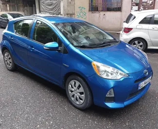 Noleggio auto Toyota Prius C #6572 Automatico a Tbilisi, dotata di motore 1,5L ➤ Da Levani in Georgia.