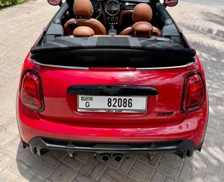 Noleggio auto Mini John Cooper Works Convertible 2023 negli Emirati Arabi Uniti, con carburante Benzina e 190 cavalli di potenza ➤ A partire da 350 AED al giorno.