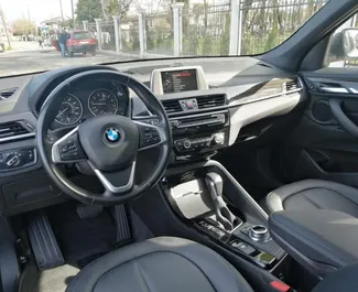 Motore Benzina da 2,0L di BMW X1 2020 per il noleggio a Tbilisi.