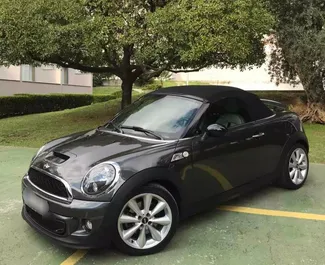 Noleggio Mini Cooper S Turbo. Auto Premium, Cabrio per il noleggio in Montenegro ✓ Cauzione di Deposito di 300 EUR ✓ Opzioni assicurative RCT, SCDW, Passeggeri, Furto.