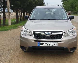 Vista frontale di un noleggio Subaru Forester a Tbilisi, Georgia ✓ Auto #2119. ✓ Cambio Automatico TM ✓ 2 recensioni.