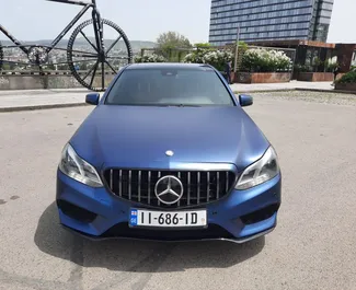 Noleggio auto Mercedes-Benz E-Class #6638 Automatico a Tbilisi, dotata di motore 3,5L ➤ Da Giorgi in Georgia.