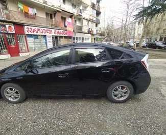 Noleggio auto Toyota Prius 2009 in Georgia, con carburante Benzina e 170 cavalli di potenza ➤ A partire da 115 GEL al giorno.