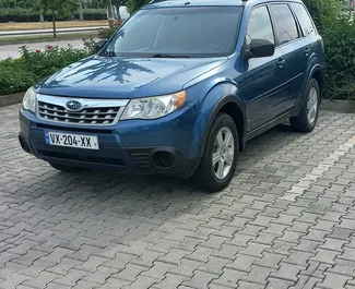 Vista frontale di un noleggio Subaru Forester a Tbilisi, Georgia ✓ Auto #6777. ✓ Cambio Automatico TM ✓ 3 recensioni.