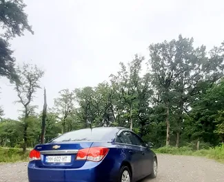 Noleggio auto Chevrolet Cruze 2013 in Georgia, con carburante Benzina e 140 cavalli di potenza ➤ A partire da 90 GEL al giorno.