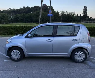 Noleggio auto Daihatsu Sirion 2010 in Montenegro, con carburante Benzina e 92 cavalli di potenza ➤ A partire da 25 EUR al giorno.